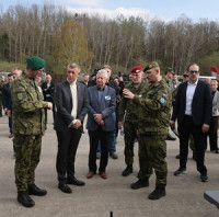 Spolupráci armády a IZS při ochraně před drony. I to viděli premiér Babiš a ministr Zůna na cvičení Federated Cloud